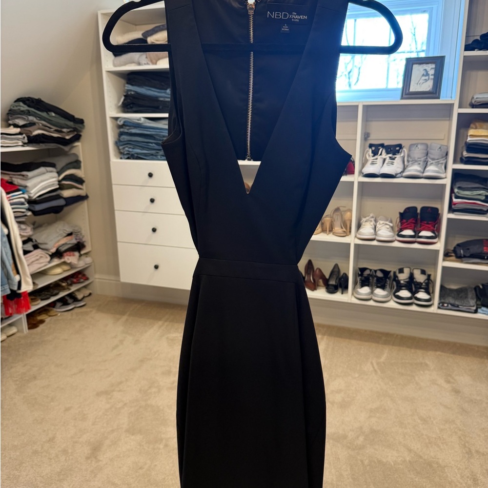 NBD Black V-Neck Backless Dress